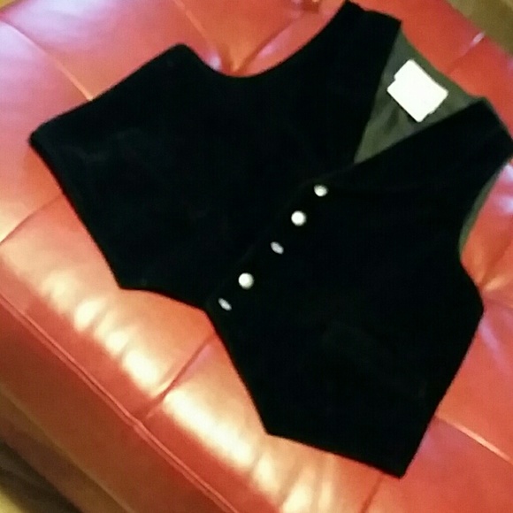 Vest - Picture 3 of 3