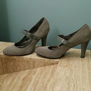 3 inc grey suede heels