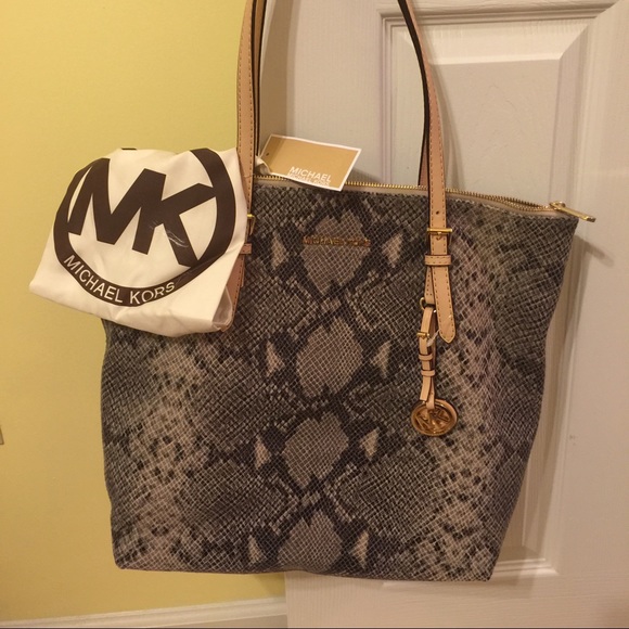 NWT Authentic Michael Kors leather tote