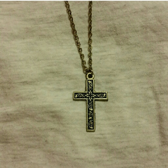 Snoopy T shirt and cross necklace bundle