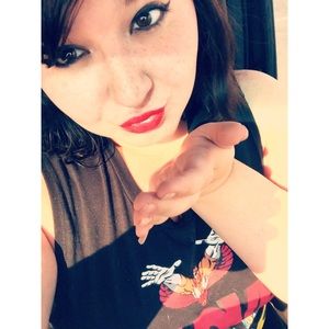 Meet your Posher, Haley