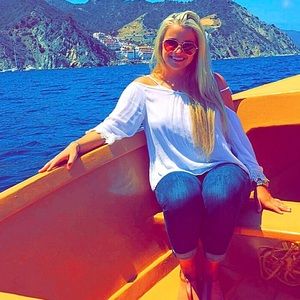 Meet your Posher, Danielle