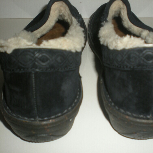 ❌❌ N/A ❌❌ UGGS AUTHENTIC LOAFERS SHOES - SIZE 9 - Picture 3 of 4