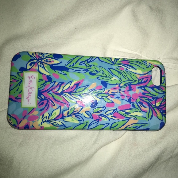 This is a Lilly Pulitzer iPhone  5/s Case