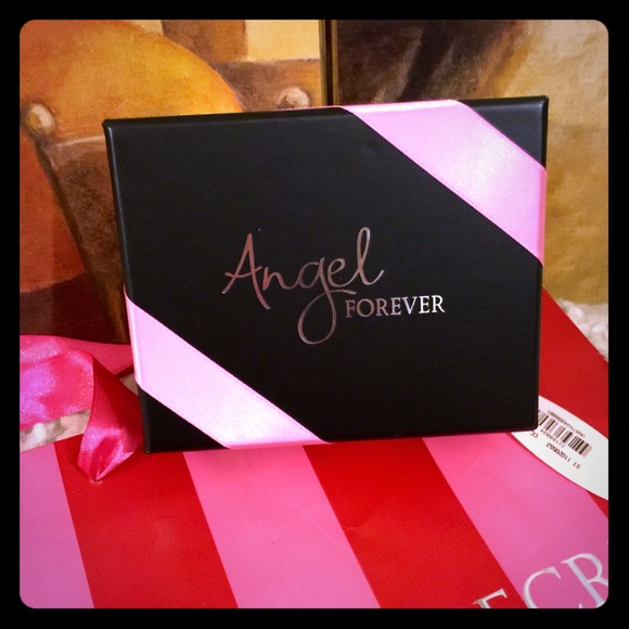 PINK Victoria's Secret Handbags - ❤️ VS Black Sequin Coin Purse- NWT❤️