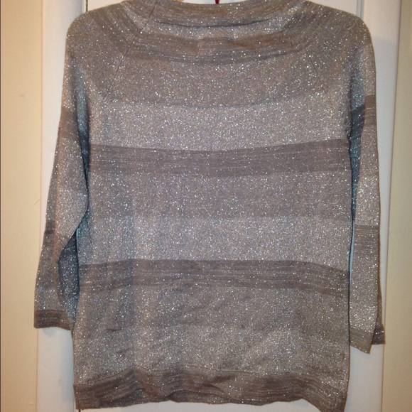 Sparkly Sag Harbor pullover - Picture 3 of 4