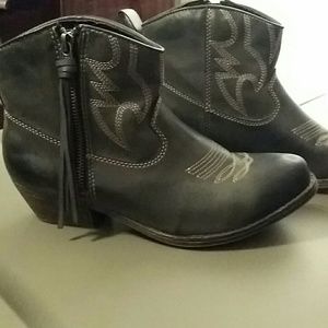 Gray fringe ankle boots