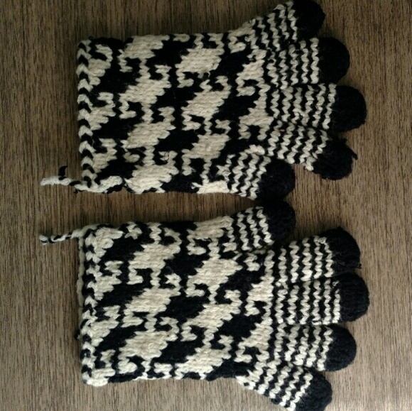 Gloves - Picture 1 of 1