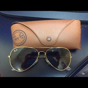 Ray Bans aviator sunglasses