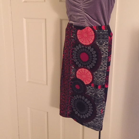 90s inspired con skirt
