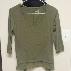 New York & Company Green ruffle flowy shirt