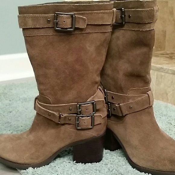 New brown suede boots