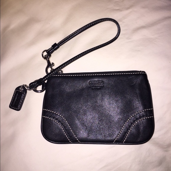 Coach Leather wristlet-NWOT
