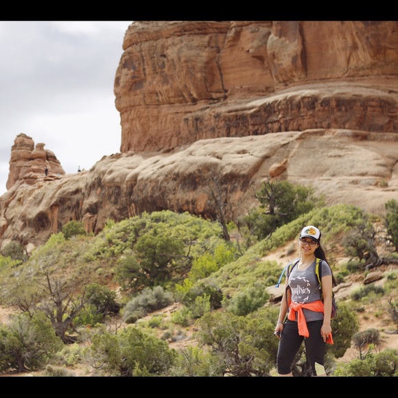 ✨ Meet your seller + buyer ✨ - Picture 7 of 8