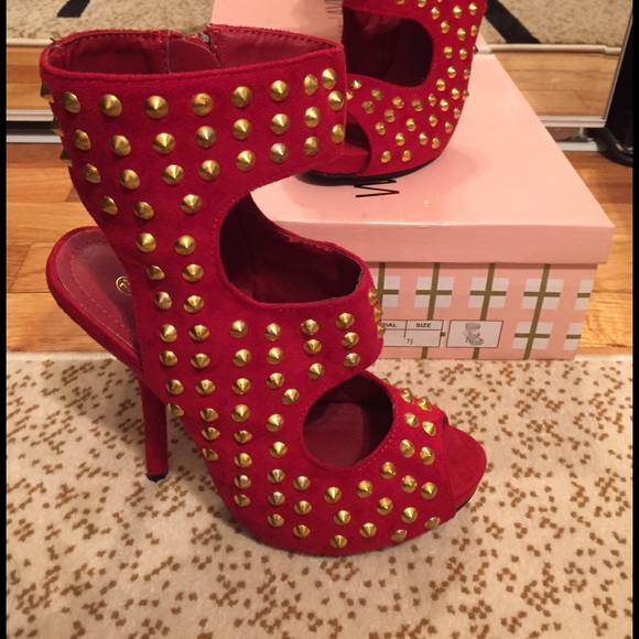 💎Cute Shoes💎 - Picture 2 of 3