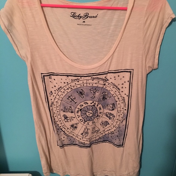 Soft scoop neck t shirt!