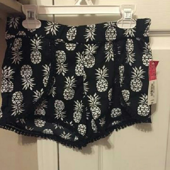 Black flowy pineapple shorts