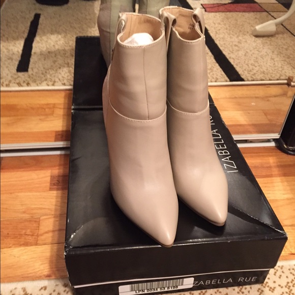 ✨SEXY SHOE ALERT!!✨ - Picture 2 of 3