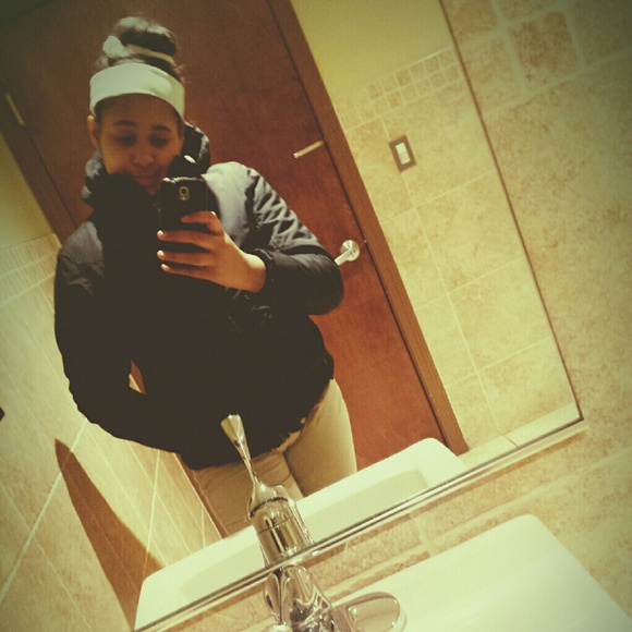 Meet your Posher, Amberlly - Picture 1 of 1