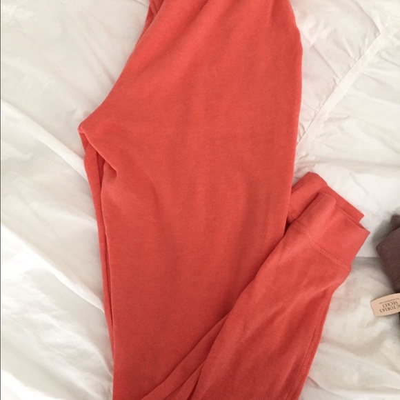 Lightweight sweatpants - Picture 2 of 3