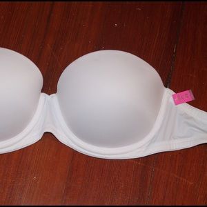 Victoria's Secret, White strapless bra