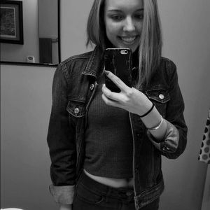 Meet your Posher, Iris