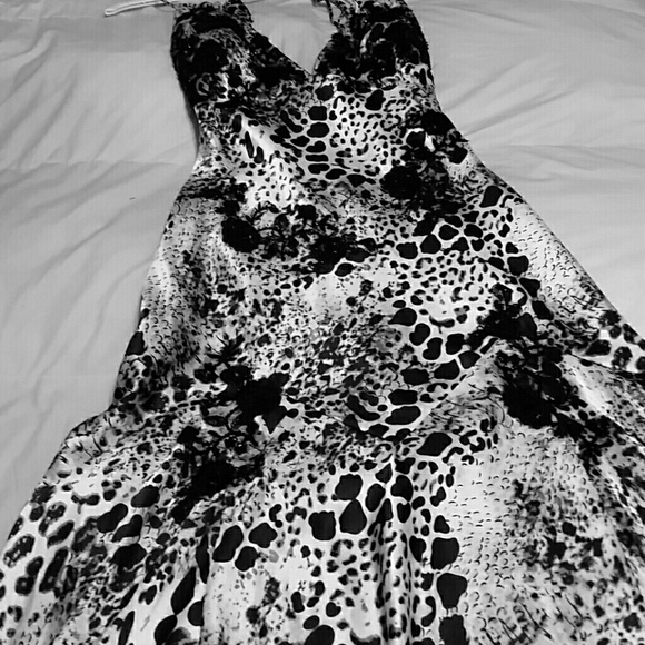 Floor length formal dress - Picture 1 of 4