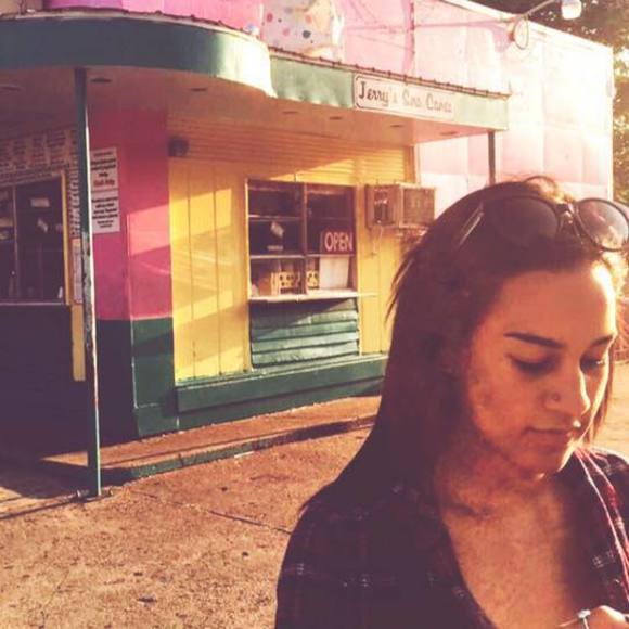 Meet your Posher, Kelly - Picture 1 of 1