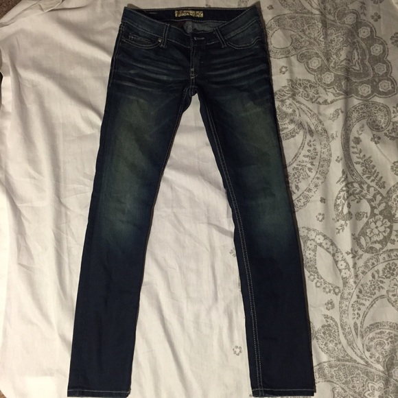 Buckle BKE skinny jeans