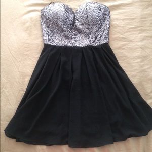 Strapless Formal Dress