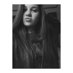 Meet your Posher, Briana