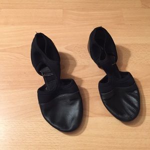 capezio jazz shoes