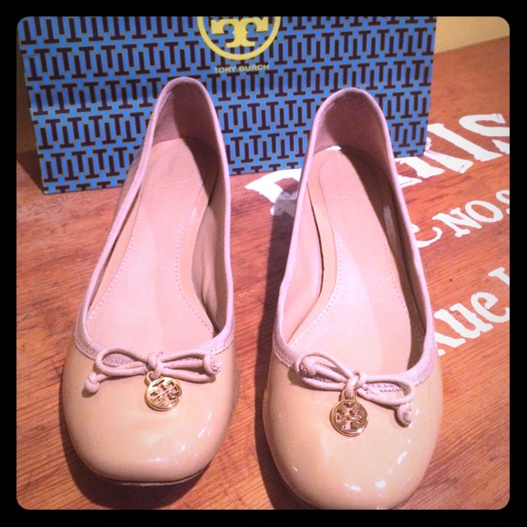 Tory Burch Shoes with Small Heel