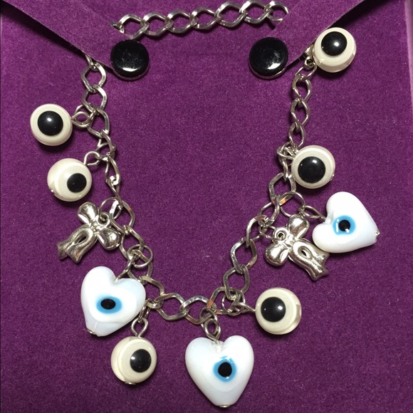 🎉FREE🎉 Cute Eye charm bracelet - Picture 2 of 2