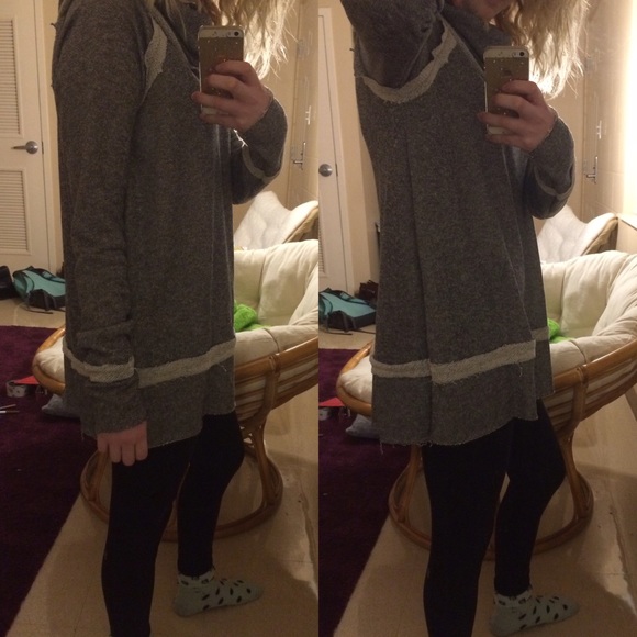 LAST ONE! Cowl Neck Sweatshirt Top - Picture 3 of 3