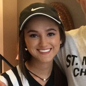 Meet your Posher, Brooke