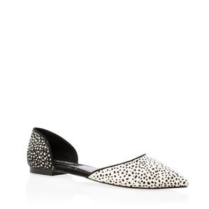 Pointed toe flats