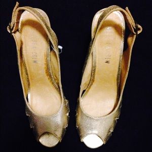 Gold Chelsea crew heels