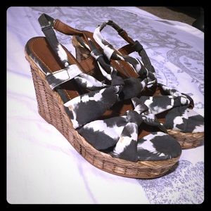New directions tie-dye wedges