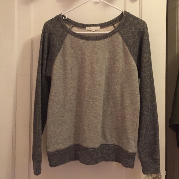 Forever 21 long sleeve pullover.