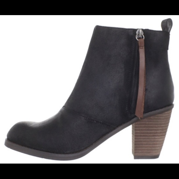 DV by Dolce Vita - Jax booties