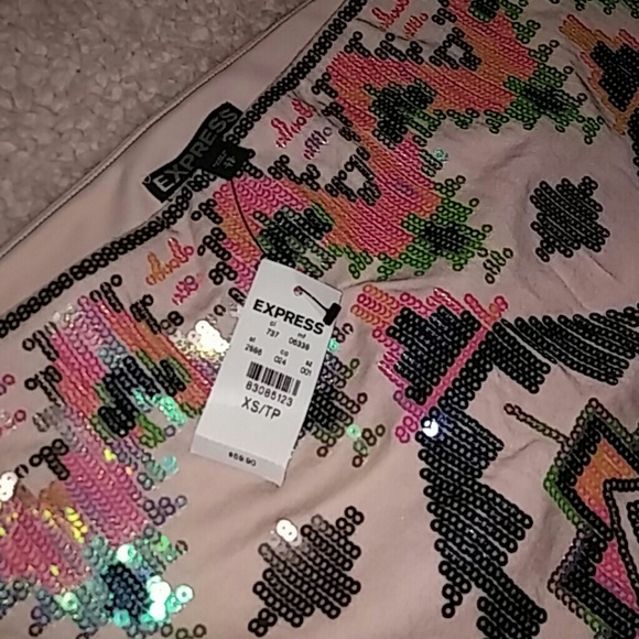 🌸Express Sequim skirt🌸 - Picture 2 of 4