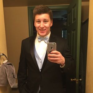 Meet your Posher, Anthony