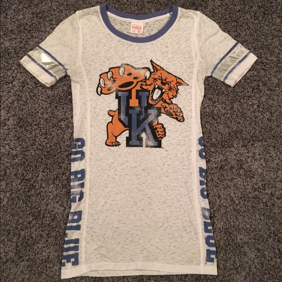 VS Pink University of Kentucky short sleeve tee
