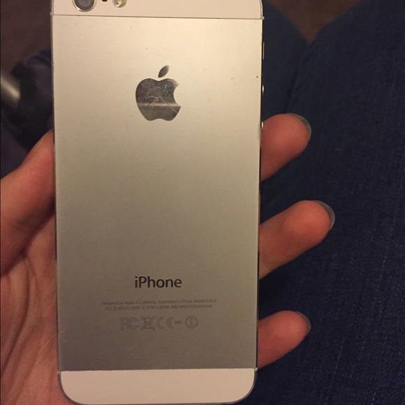 iPhone 5. - Picture 2 of 3