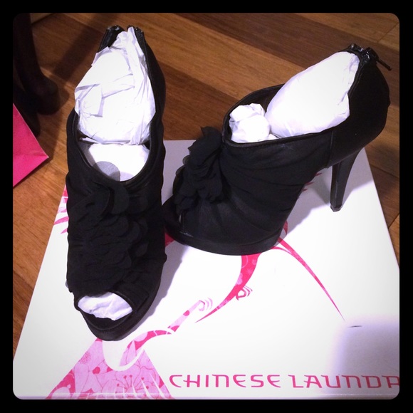 Black Chinese Laundry Heels