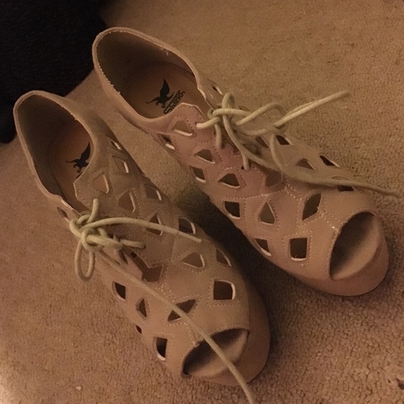 Shiek beige wedge - Picture 1 of 1