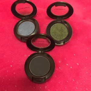 Mac Eye shadows 10$ each