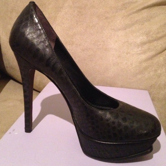 Vera Wang - Lavender Collection, Black Zoey Shoes - Picture 3 of 4