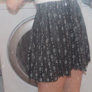 Black patterned high waisted skirt